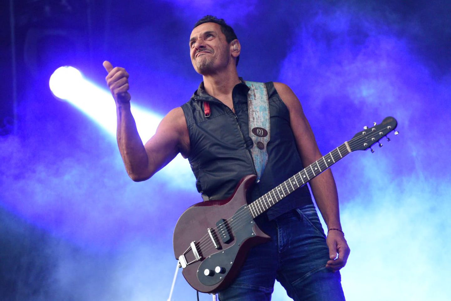 Ricardo Mollo presentó "Sanar", su nuevo tema solista  FM Raíces Rock